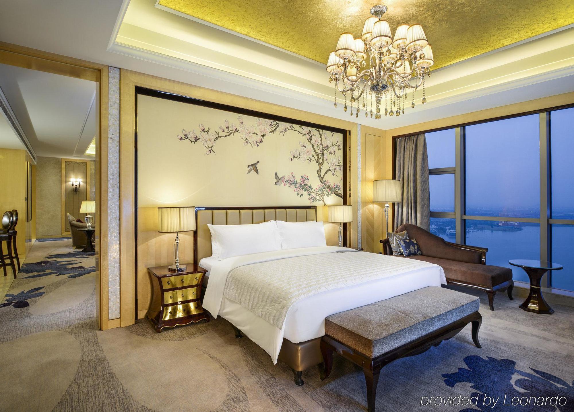 Le Meridien Yixing Hotel Exterior photo