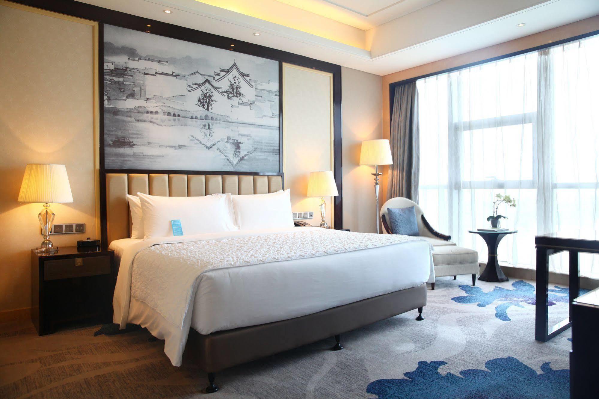 Le Meridien Yixing Hotel Exterior photo